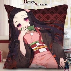 Housse de coussin Demon Slayer Nezuko avec son bambou