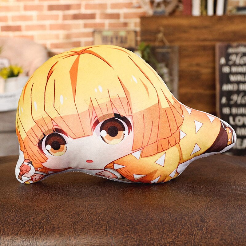 Coussin Demon Slayer Zenitsu allongé au sol