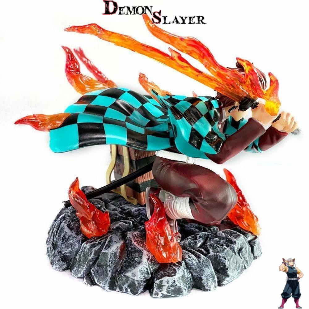 Figurine Tanjiro Kamado au katana en feu Demon Slayer
