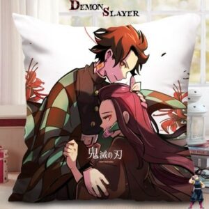 Housse de coussin 45 x 45 Demon Slayer Nezuko câlinant Tanjiro